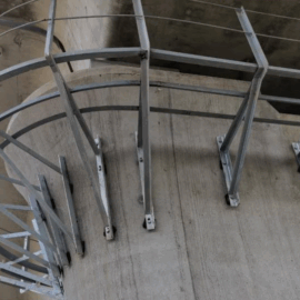 High speed railway pier body suspension fence, bridge protection fence bracket inspection ladder, strong corrosion resistance, strong adhesion, multi-element alloy co infiltration